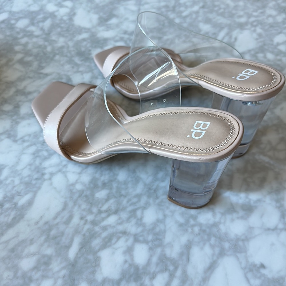 BP Nola Nude & Clear Pump NWOT - Picture 3 of 4